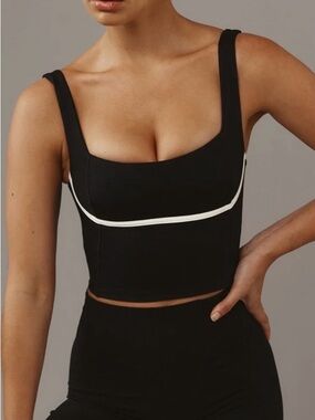 Monday Body Zion Tank Black and White Crop Active Top Large NWOT